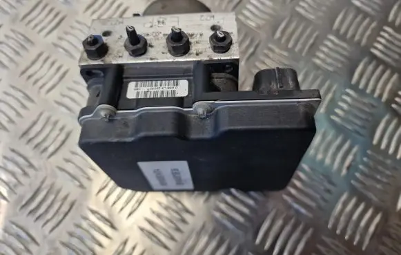 Audi A4 S4 B7 8E 8H ABS Pump 8E0614517BF 8E0910517H