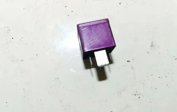 Opel Zafira A Other relay 90494959 v23136-j4-x24
