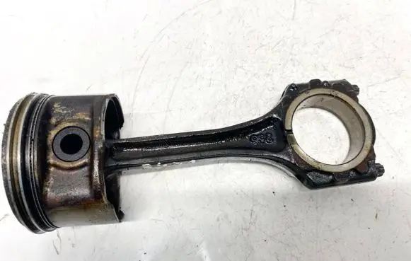 Chevrolet Epica Piston with connecting rod