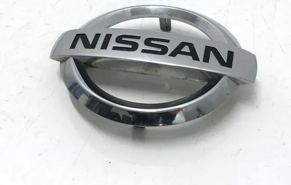 Nissan Juke I F15 Manufacturer badge logo/emblem 1KA