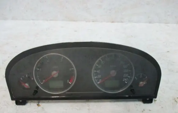 Speedometer (instrument cluster)