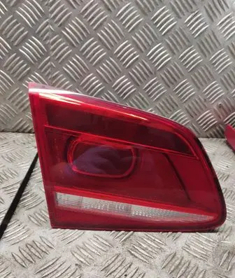 Volkswagen PASSAT B7 Tailgate rear/tail lights 3AE945093K