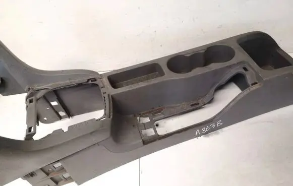Ford Focus Cup holder 4m5xa04584ab 4m5x-a04584-ab