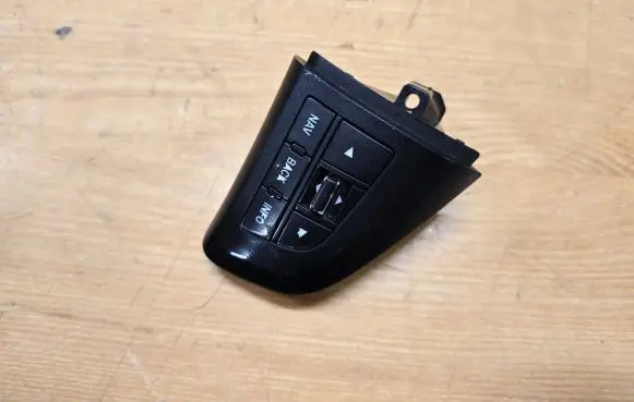 Mazda CX-7 Steering wheel buttons/switches 75B979 75B979PH