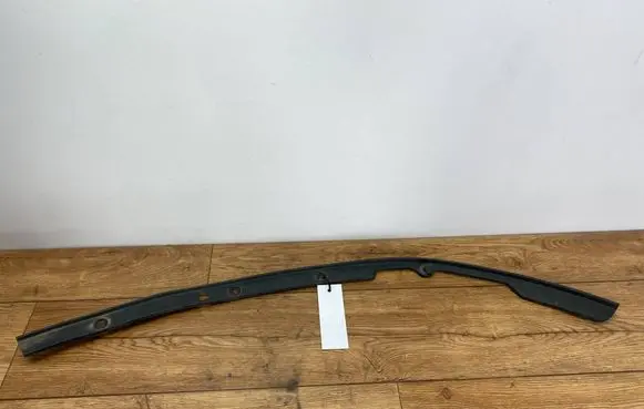 Chevrolet Camaro Front bumper splitter molding 84058354-pinya