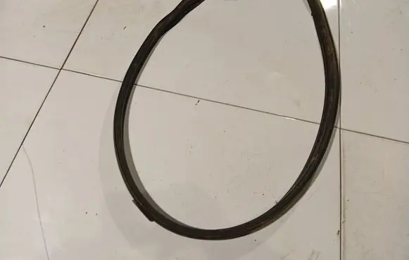 Engine compartment rubber