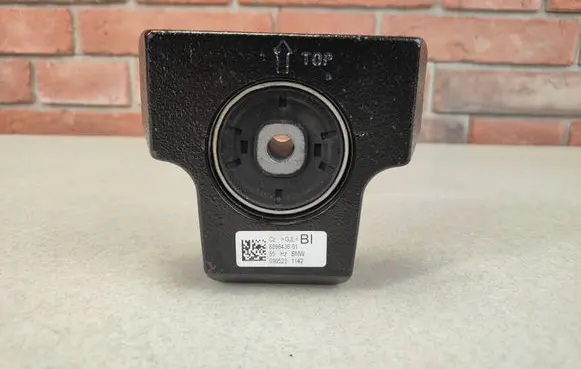 BMW 4 G22 G23 G24 G26 Rear differential/diff mount bracket 6896436