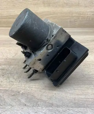 BMW 5 E60 E61 ABS Pump 6768646 6768648