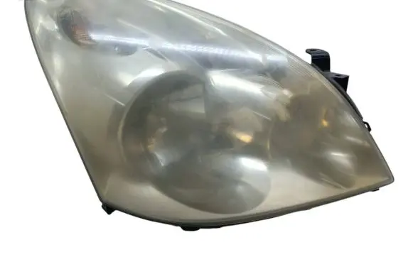Toyota Corolla Verso AR10 Headlight/headlamp