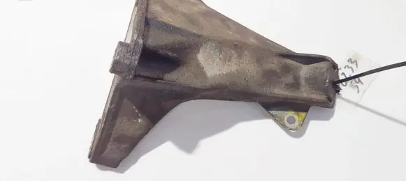 Audi A4 S4 B5 8D Engine mounting bracket 8d0199308f