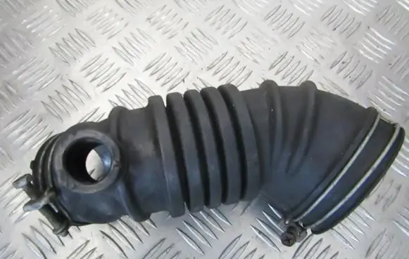 Mitsubishi Lancer Air intake hose/pipe 1505a375 1505a386