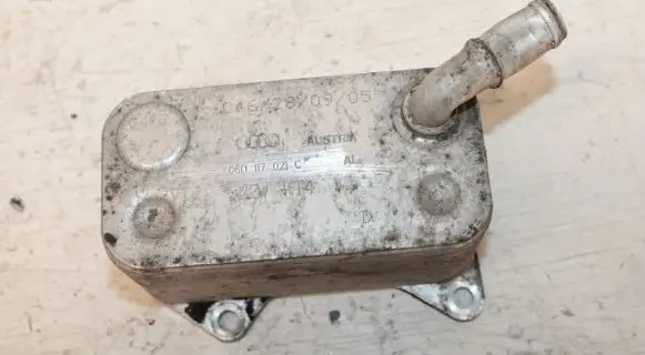 Audi TT TTS Mk2 Engine oil radiator 06D117021C