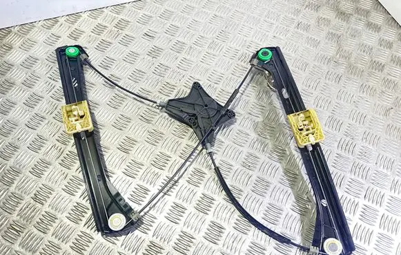 Volkswagen PASSAT B8 Front door electric window regulator 3G0837462C