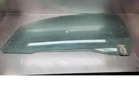 Peugeot 206 CC Front door window glass four-door