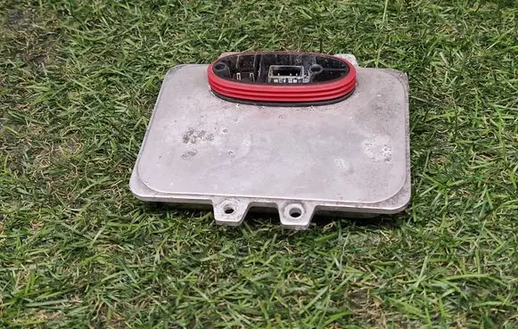 Land Rover Range Rover L322 Headlight ballast module Xenon 5DV00900000