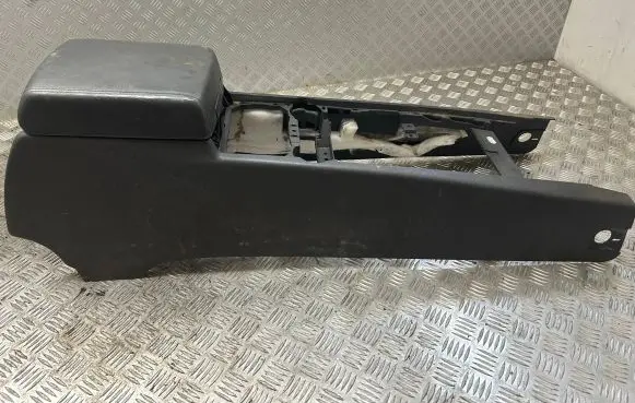 Volkswagen Touareg I Center console
