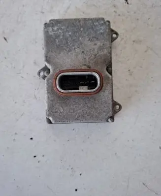 Mercedes-Benz E W211 Headlight ballast module Xenon A0028202426 5DF00827900 74062200