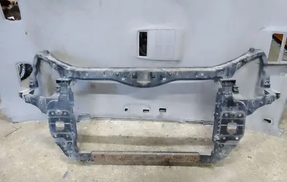 KIA Carens I Top upper radiator support slam panel