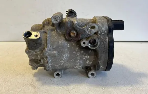 Toyota Corolla E210 E21 Air conditioning (A/C) compressor (pump) 0424001201 11D05559