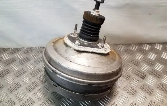 BMW 5 E60 E61 Brake booster 6765937