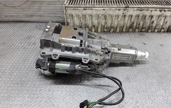 Volkswagen Touareg I Steering wheel axle 4E0905852E