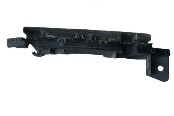Front bumper mounting bracket