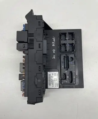 Mercedes-Benz E W211 Fuse module 2115457401