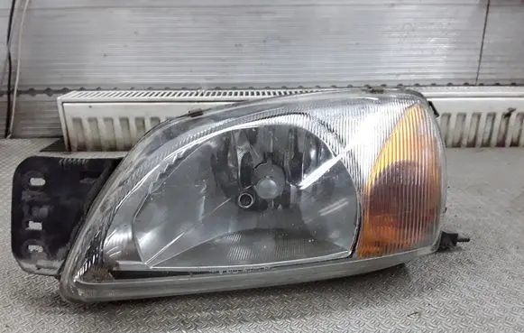 Ford Fiesta Headlight/headlamp E410287
