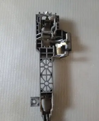 KIA Sportage Front door exterior handle/bracket 