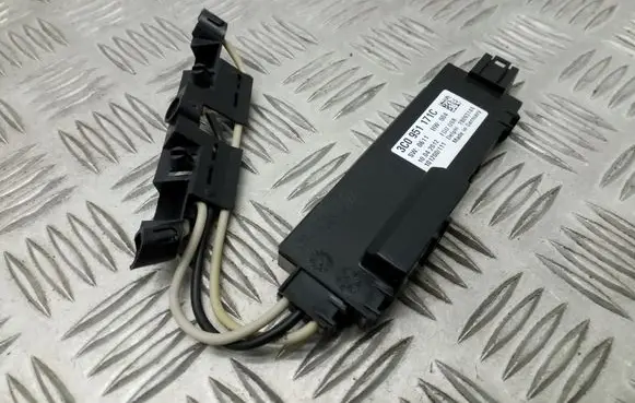 Volkswagen PASSAT B6 Alarm movement detector/sensor 3C0951171C
