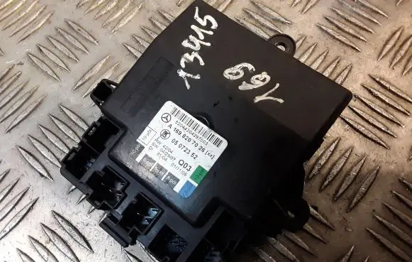Mercedes-Benz A W169 Door control unit/module 1698207026 A1698207026