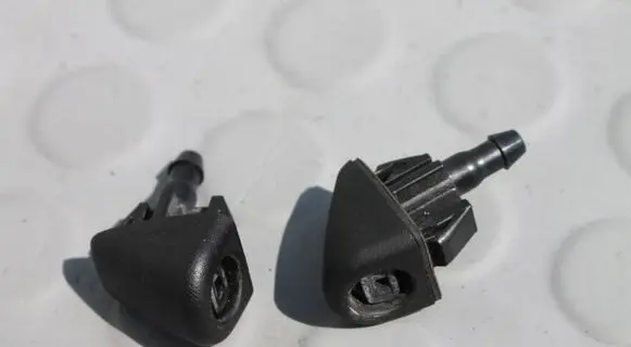 Mazda CX-5 Windshield washer spray nozzle 