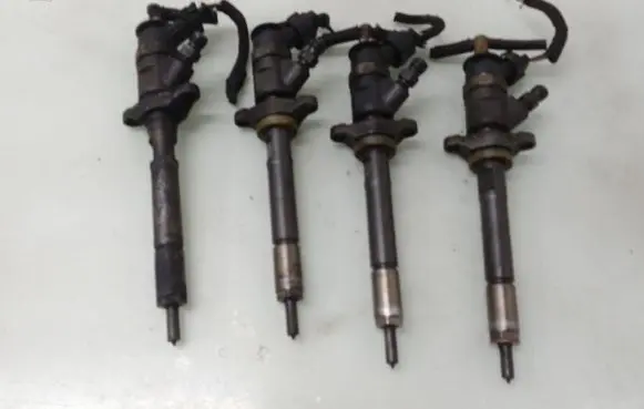 Citroen C4 I Fuel injectors set 0445110297