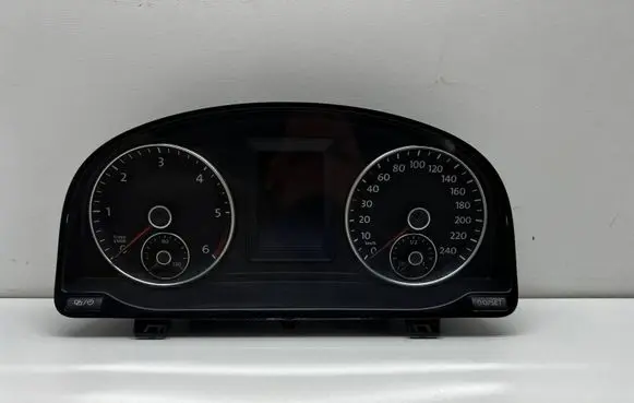 Volkswagen Touran II Speedometer (instrument cluster) 1T0920875N VDD02430