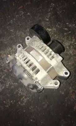 BMW 1 E81 E87 Generator/alternator 7550468