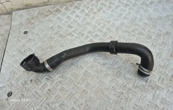 Volvo XC90 Engine coolant pipe/hose 31474845