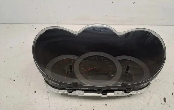 Toyota RAV 4 (XA30) Speedometer (instrument cluster) 8380042D00