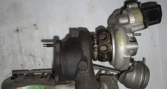 Volkswagen Golf VI Turbo 4937301003