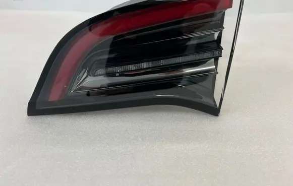 Tesla Model 3 Tailgate rear/tail lights 150208900B 1502089 2SD2715342