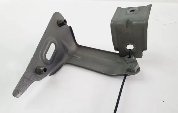 Fender mounting bracket