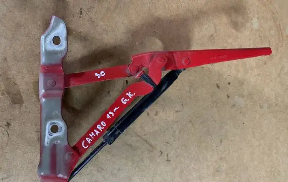 Chevrolet Camaro Tailgate/trunk/boot hinge 22785400