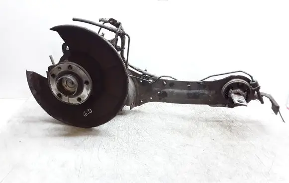 Rear wheel hub spindle/knuckle