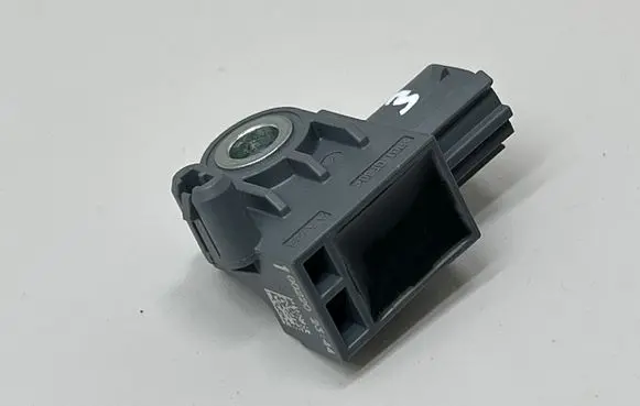 Hyundai Tucson TL Airbag deployment crash/impact sensor 95920B4000 B1172C32