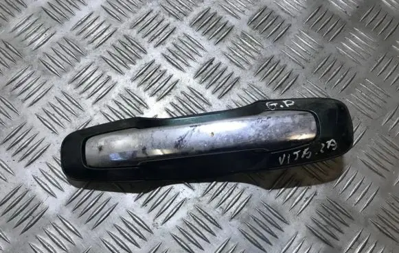 Suzuki Grand Vitara II Front door exterior handle 8282065d10 82820-65d10