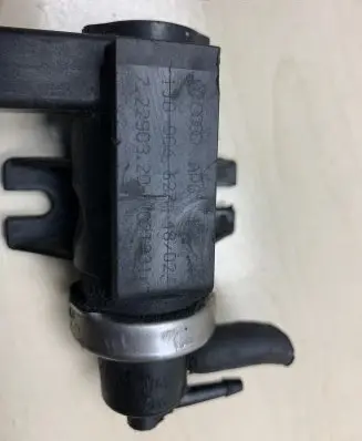 Volkswagen PASSAT B5.5 Vacuum valve 1J0906627 72290320