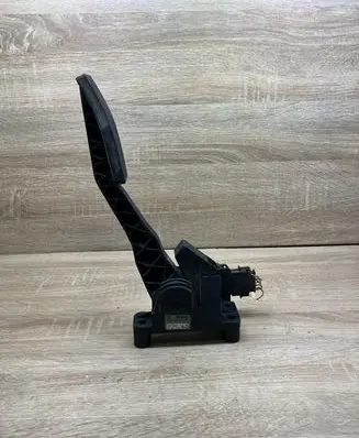 Opel Zafira A Accelerator throttle pedal 0281002298 90581208