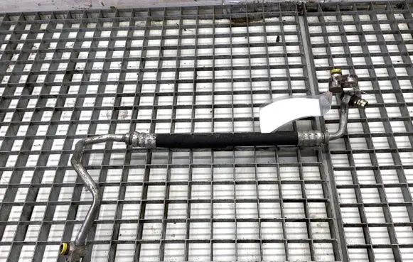 Air conditioning (A/C) pipe/hose