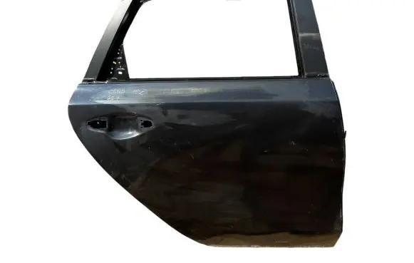 KIA Ceed Rear door