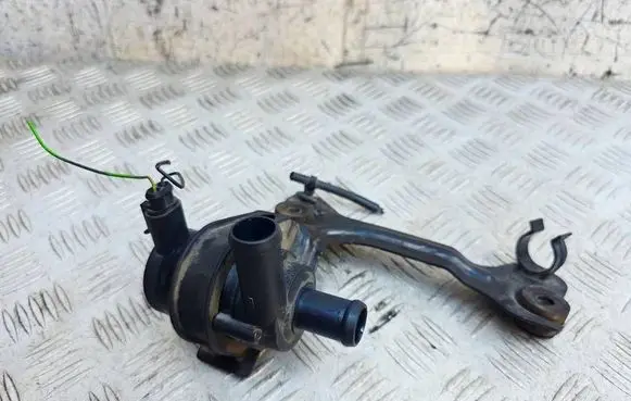 Volvo V40 Electric auxiliary coolant/water pump 31320347 30950000