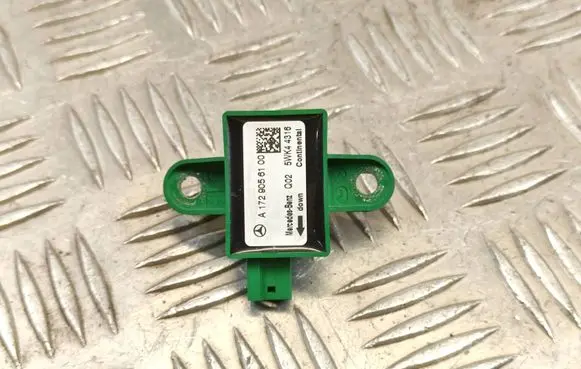 Mercedes-Benz C W204 Airbag deployment crash/impact sensor A1729056100 5WK44316